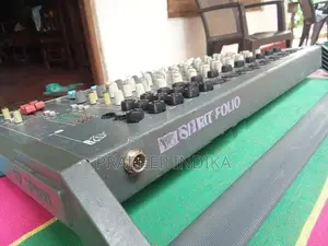 Soundcraft Spirit Folio 12/2 Mixer