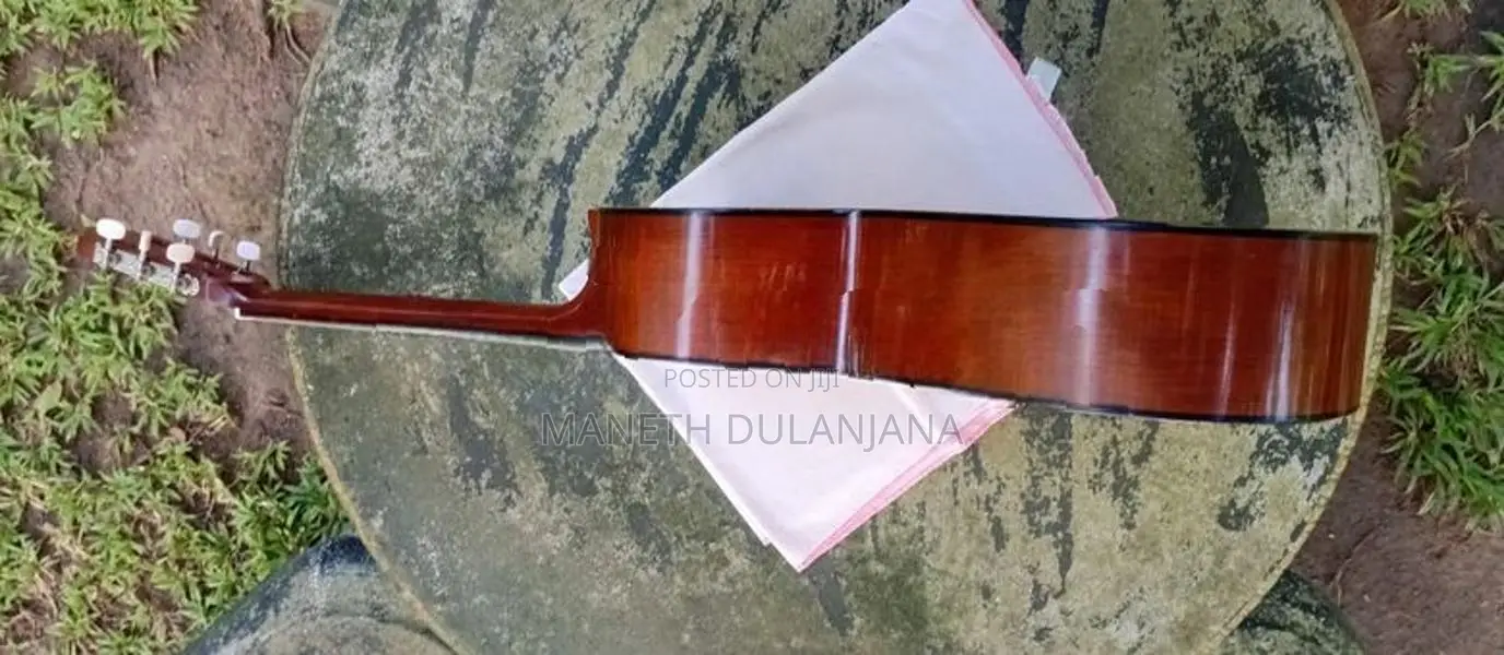 Yamaha C40 Guitar