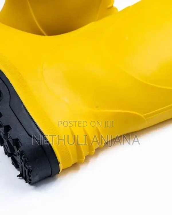 Yellow Color Gum Boots