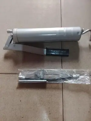Pressol Lever-Action Grease Gun – HERMAN HT 1476