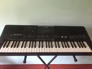 Yahama E463 Keyboard