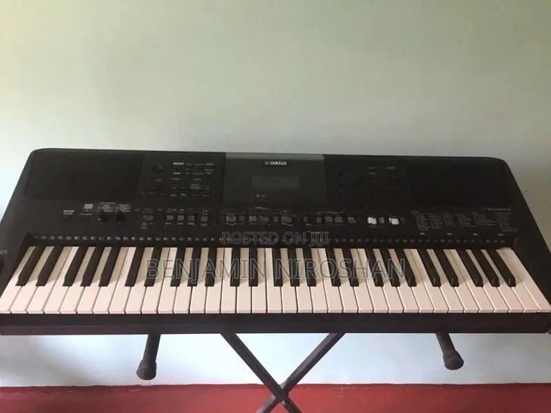 Yahama E463 Keyboard