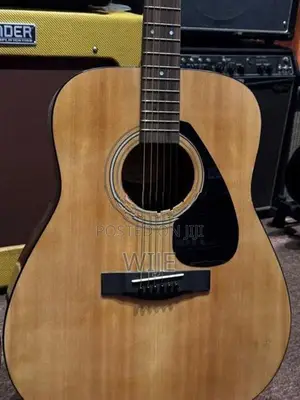 Yamaha F310 Acoustic Dreadnought Guitar