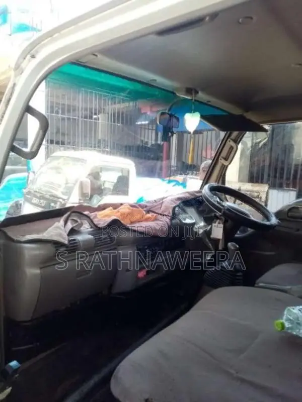 Isuzu elf 150 lorry cabin for Lorry