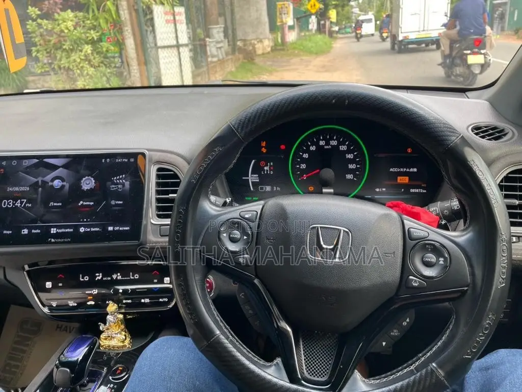 Honda Vezel RS 2017 SUV (Used)