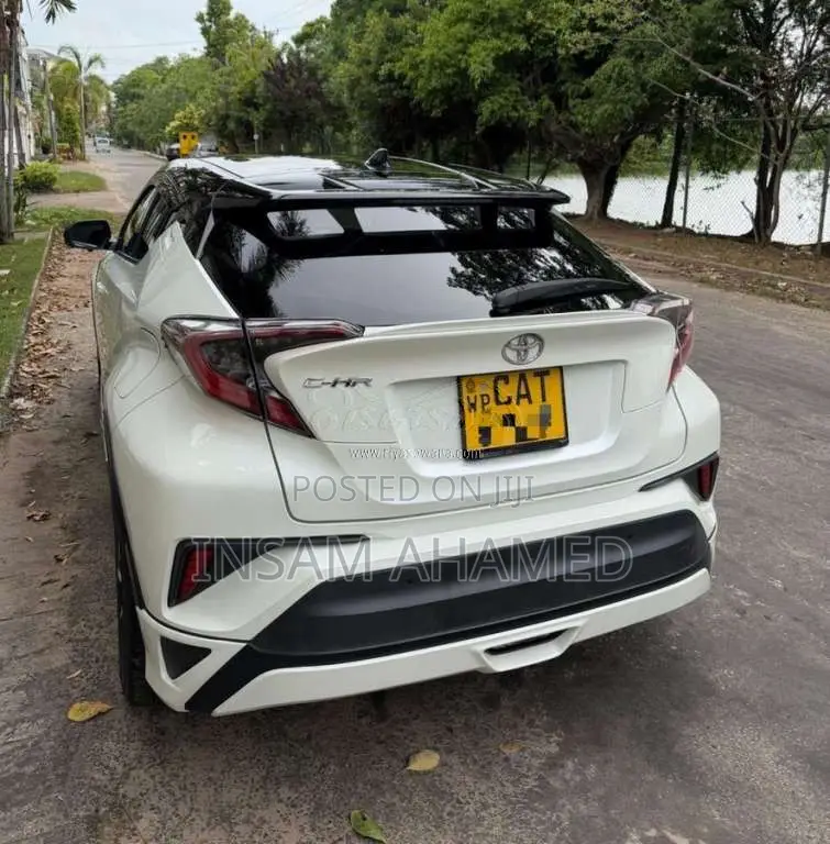 Toyota CHR 2017 SUV (Used)