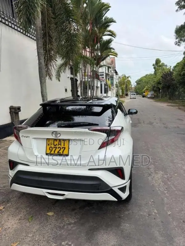 Toyota CHR 2017 SUV (Used)