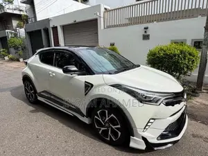 Toyota CHR 2017 SUV (Used)