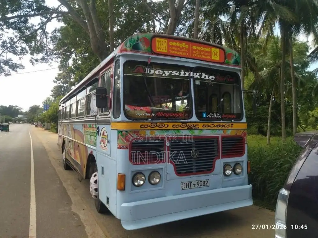 Ashok-Leyland Viking 2004 Bus (Used)
