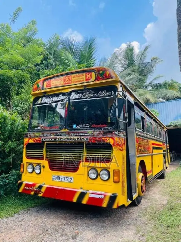Ashok-Leyland Viking 2010 Bus (Used)
