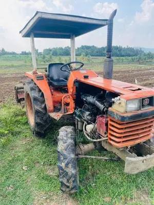 Kubota L1- 24 2012 Tractor (Used)