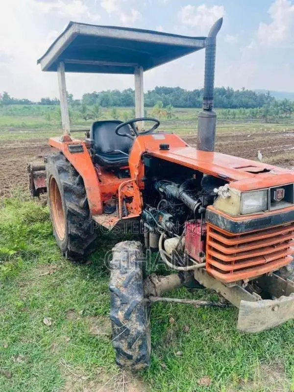 Kubota L1- 24 2012 Tractor (Used)