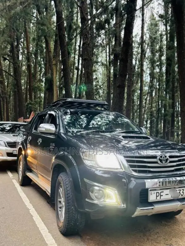 Toyota Hilux 2014 Pickup (Used)