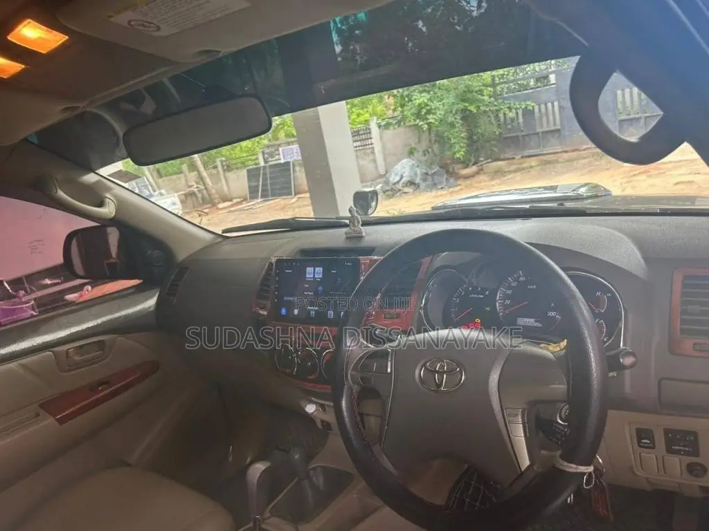 Toyota Hilux 2014 Pickup (Used)