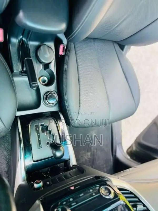 Mitsubishi L200 2017 Pickup (Used)