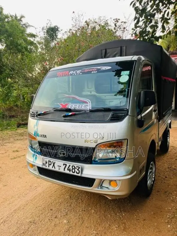 Tata Dimo Batta 2014 Lorry (Used)