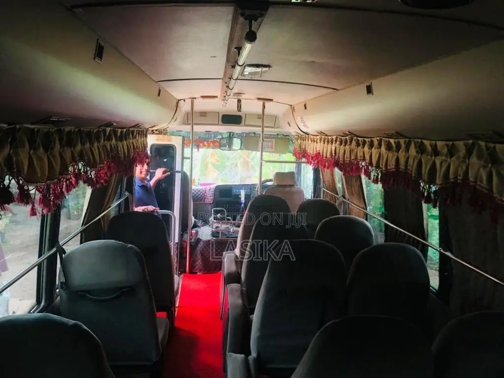 Mitsubishi Rosa 2001 Bus (Used)