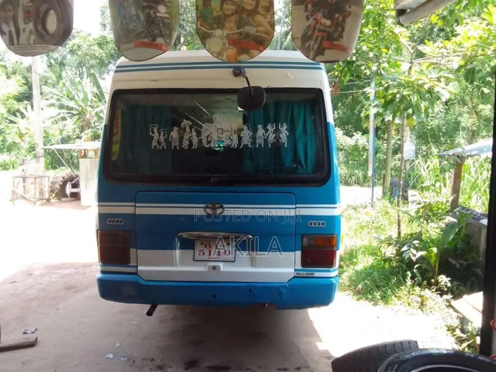 Toyota Coaster 1988 Bus (Used)
