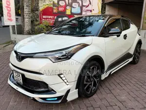 Toyota CHR 2018 SUV (Used)