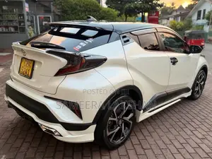 Toyota CHR 2018 SUV (Used)