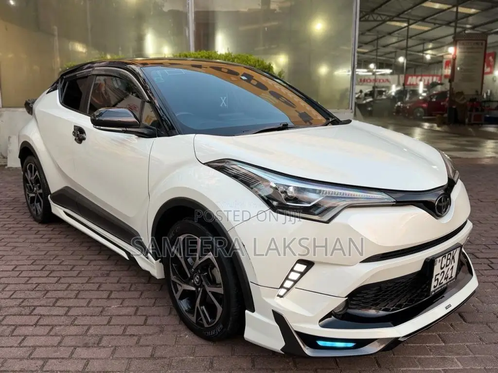 Toyota CHR 2018 SUV (Used)