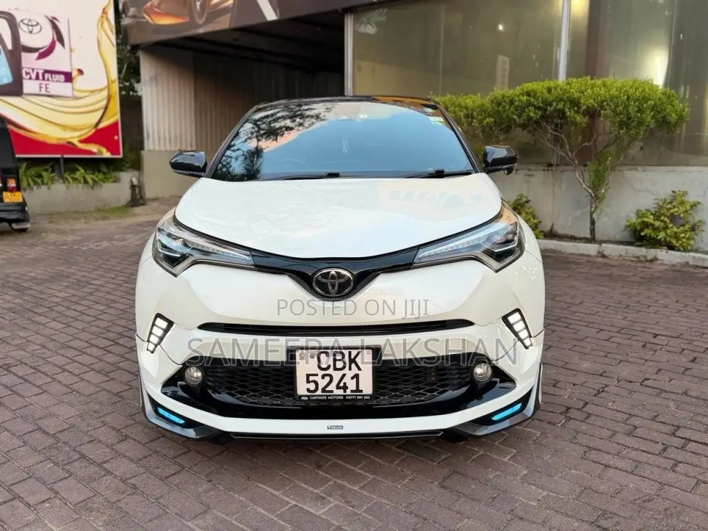 Toyota CHR 2018 SUV (Used)