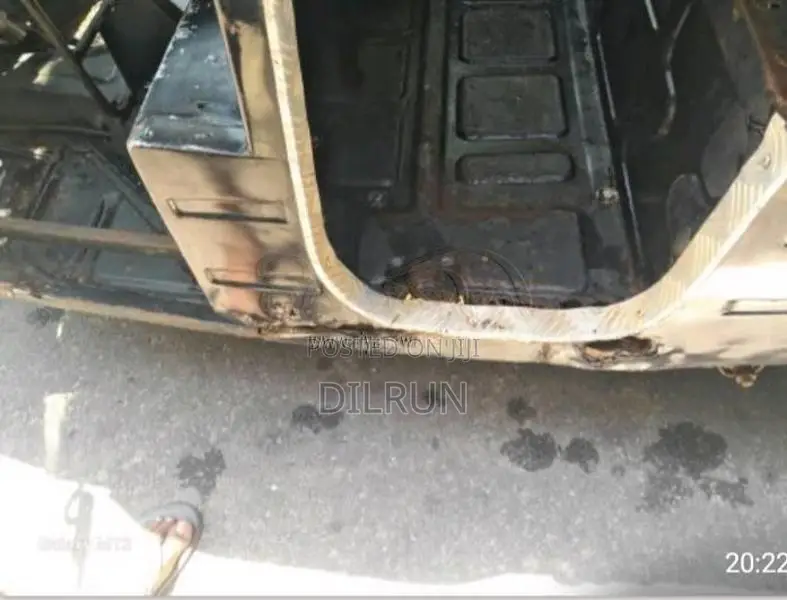 Bajaj 4 Stroke 2010 Three Wheel (Used)