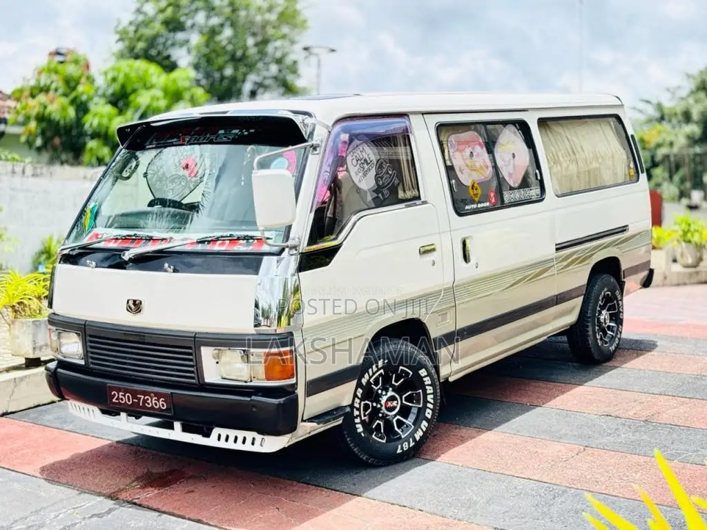 Nissan Caravan Gll Van 1993 Van (Used)
