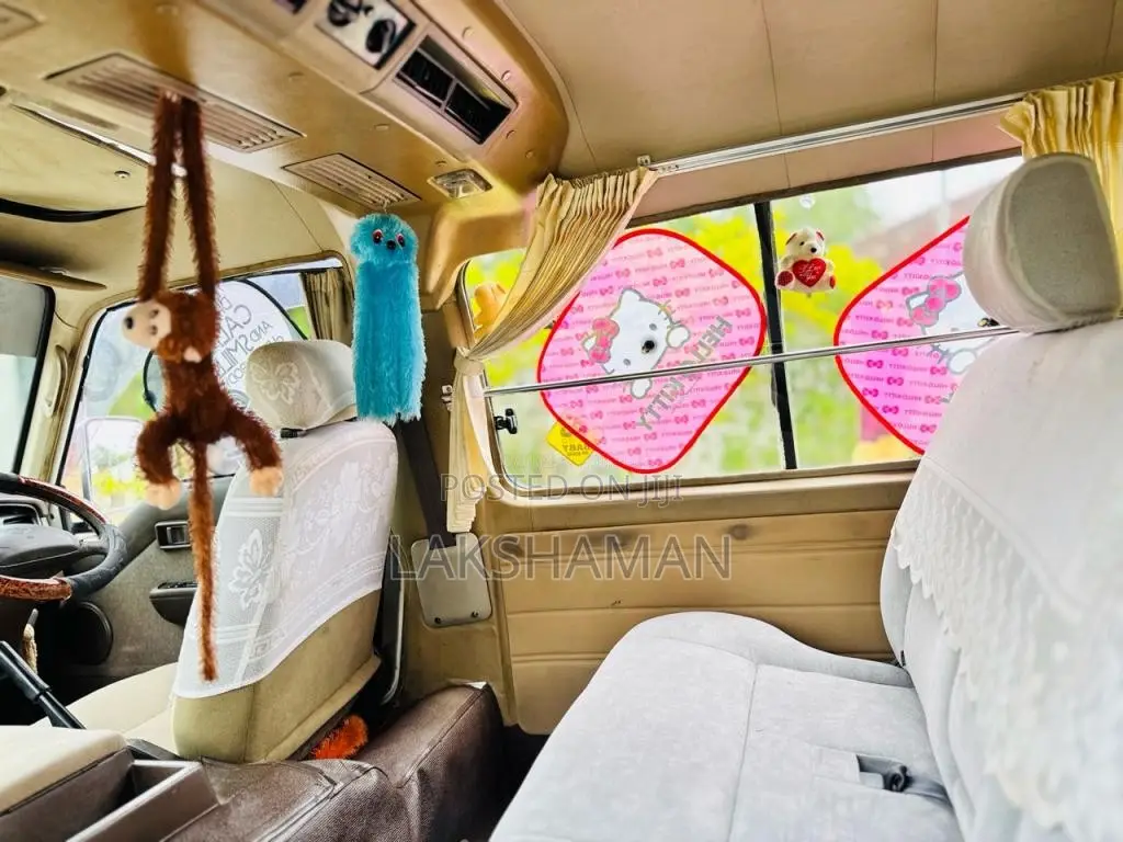 Nissan Caravan Gll Van 1993 Van (Used)