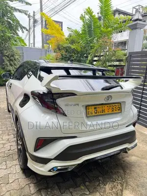 Toyota CHR 2017 SUV (Used)