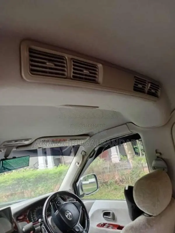 Toyota Noah 2006 Van (Used)