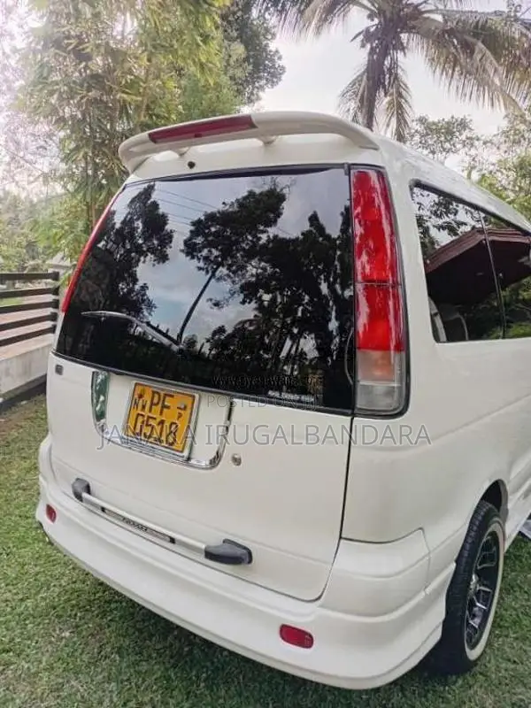 Toyota Noah 2006 Van (Used)