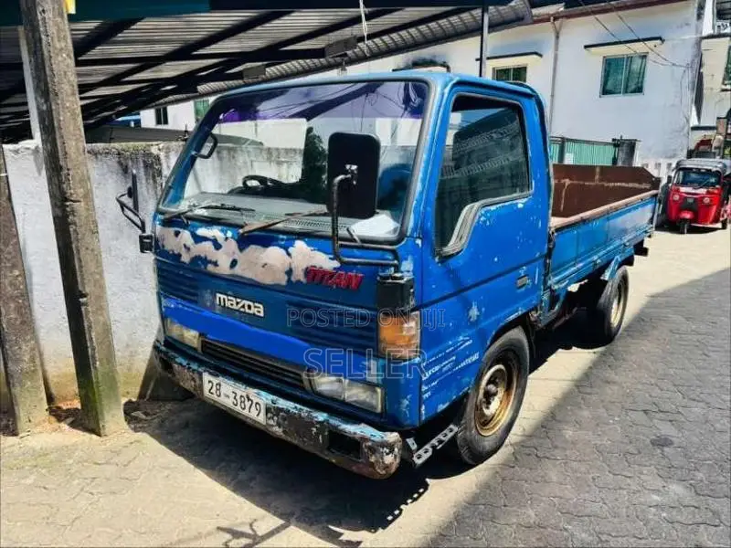 Nissan SD 1981 Lorry (Used)