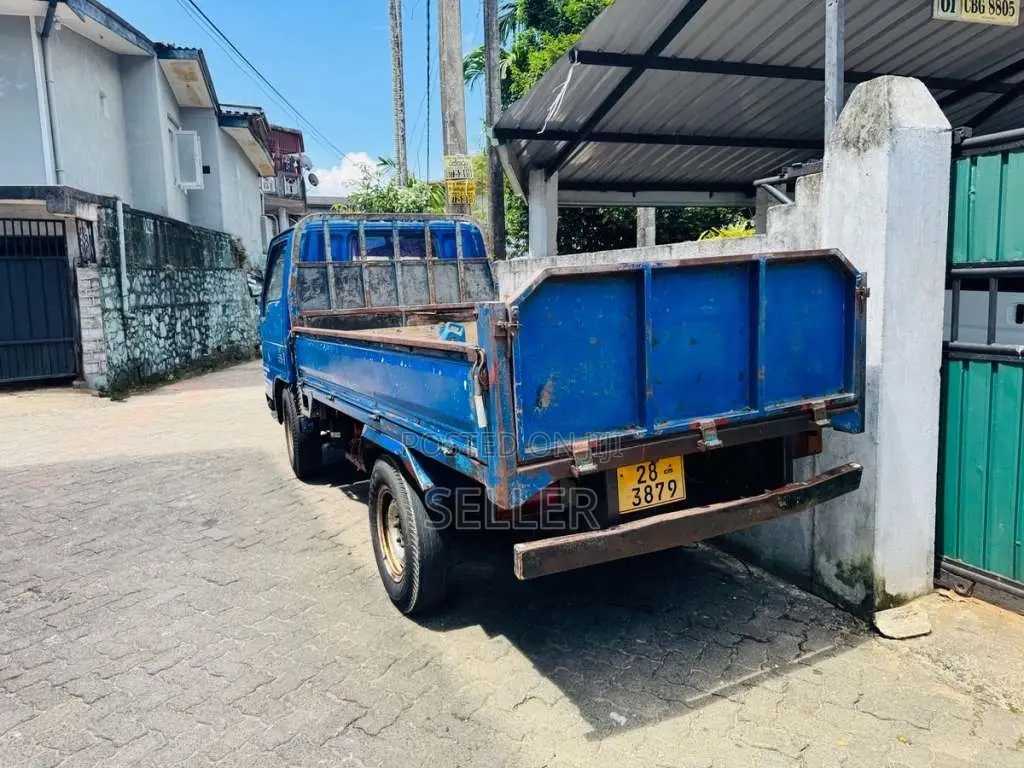 Nissan SD 1981 Lorry (Used)