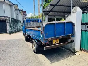 Nissan SD 1981 Lorry (Used)