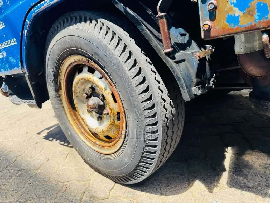 Nissan SD 1981 Lorry (Used)