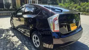 Toyota Prius 2013 Car (Used)