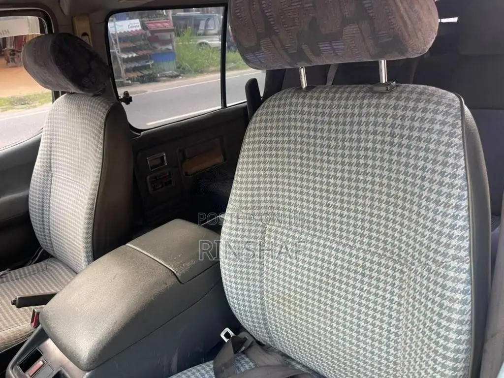 Toyota LH113 1992 Van (Used)