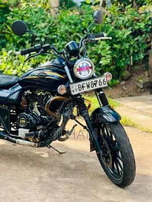 Bajaj Avenger 2017 Motorbike (Used)