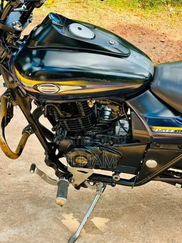 Bajaj Avenger 2017 Motorbike (Used)