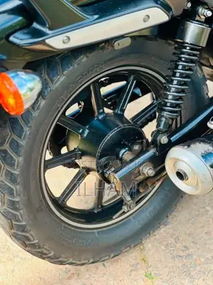 Bajaj Avenger 2017 Motorbike (Used)