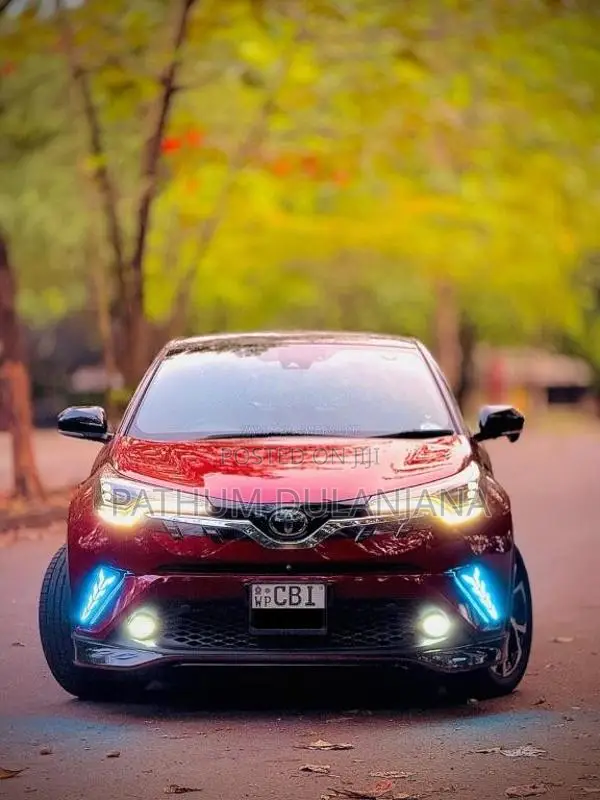 Toyota CHR NGX 10 2018 SUV (Used)