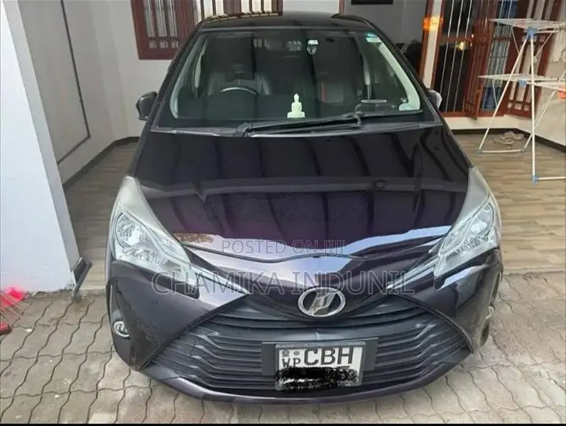 Toyota Vitz 2019 Car (Used)