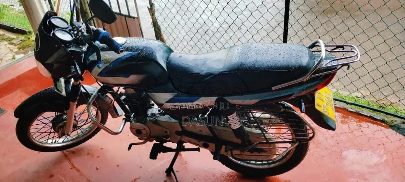 Bajaj CT-100 2010 Motorbike (Used)