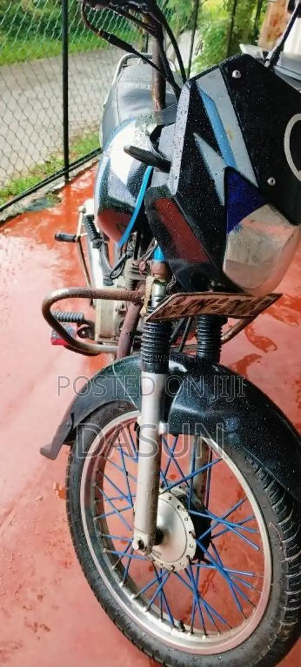 Bajaj CT-100 2010 Motorbike (Used)