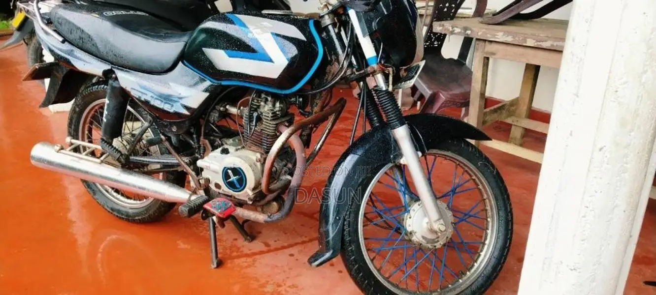 Bajaj CT-100 2010 Motorbike (Used)