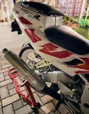 Honda CBR Gullarm MC22 250RR 2006 Motorbike (Used)