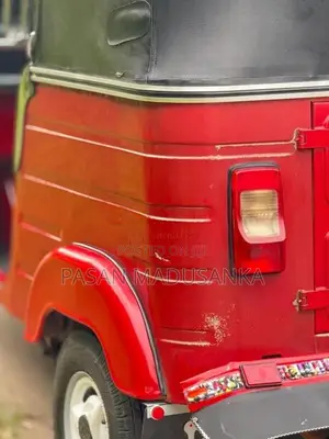Bajaj RE 205 2014 Three Wheel (Used)