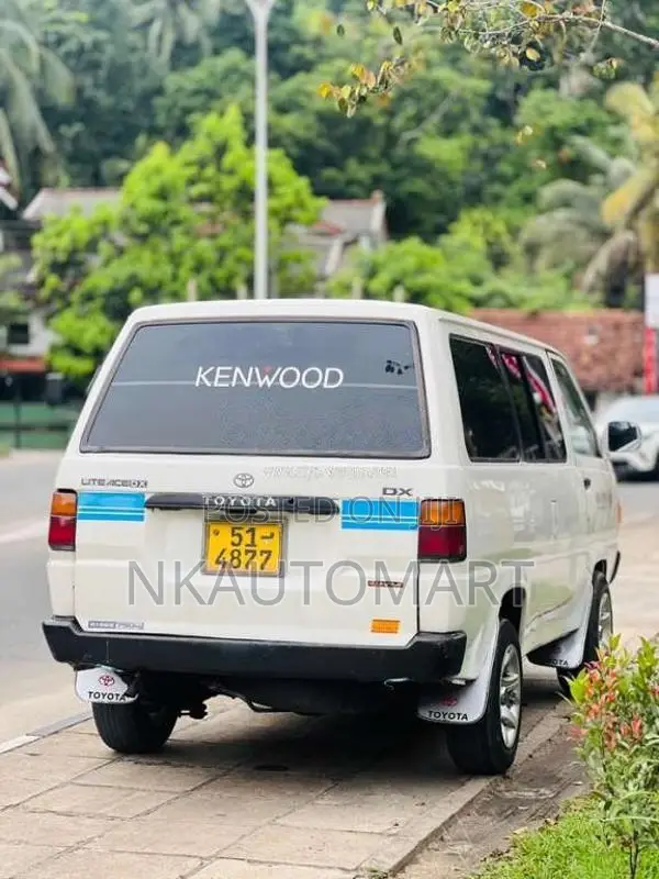 Toyota LiteAce 1986 Van (Used)