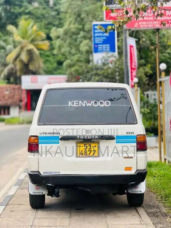 Toyota LiteAce 1986 Van (Used)